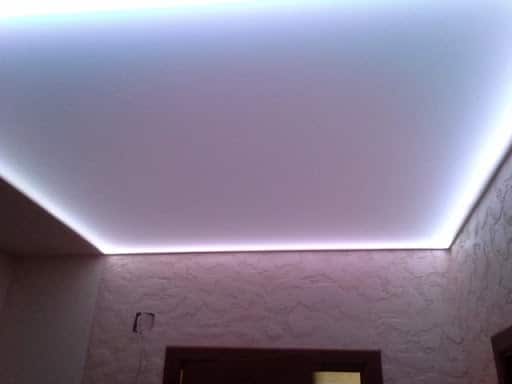 светодиодная ленты на подвесном потолке
